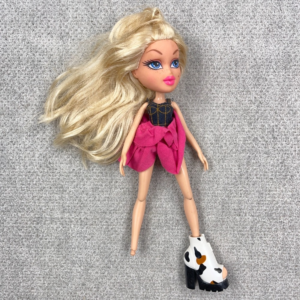 Bratz Hello My Name Is Cloe Blonde Jointed Inomplete Doll Figure 2015